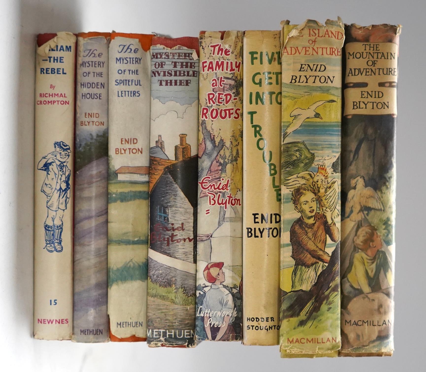 A group of Enid Blyton and other children's books comprising